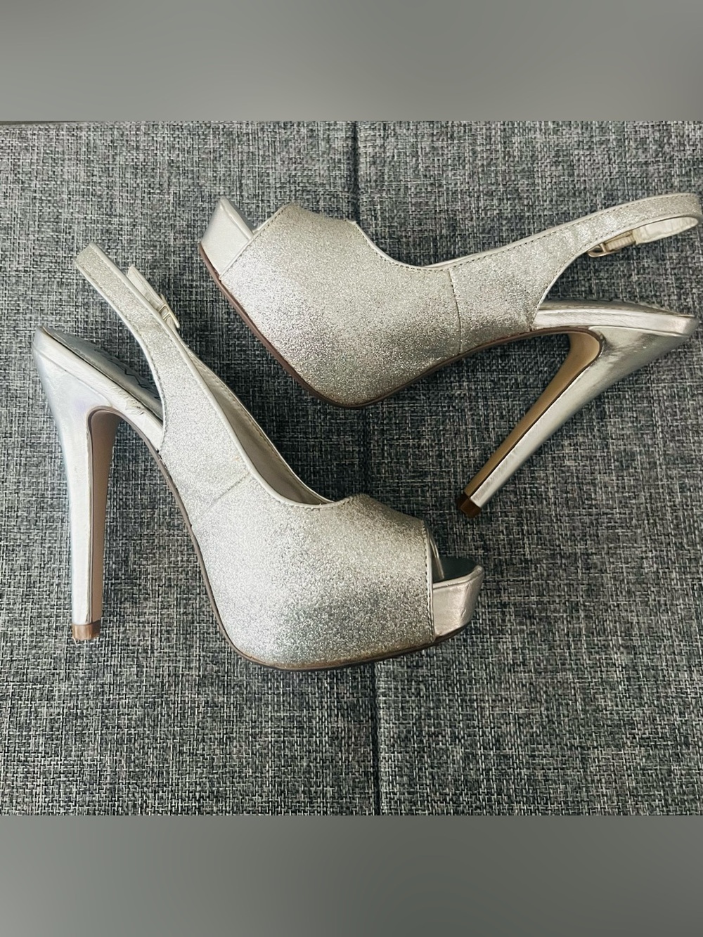 Anna silver sling back high heel 7.5
